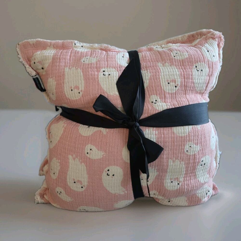 Cynthia Rowley Pink Ghost Halloween Pillows 20x20 Set of 2 Textured Fringed NEW